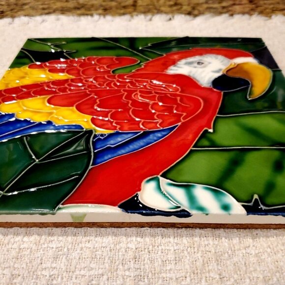 L@@K Tile Picture Red PARROT Hand Painted Glossy 3D effect 8 x 8 ~ CUTE! - Picture 2 of 6